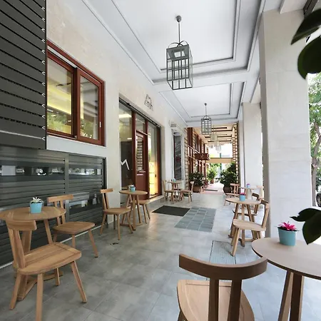 Meni 4* Athens